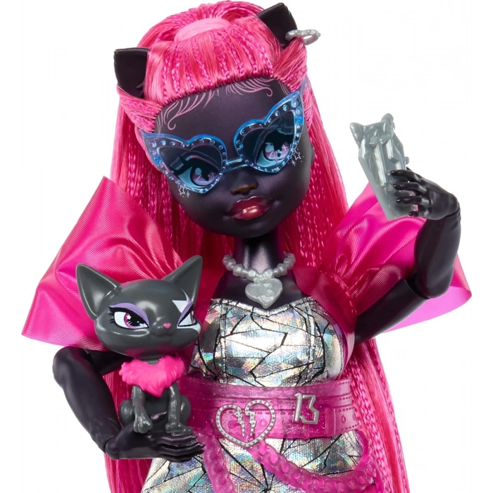 Monster High Acayip Havalı Arkadaşlar Catty Noir HXH76