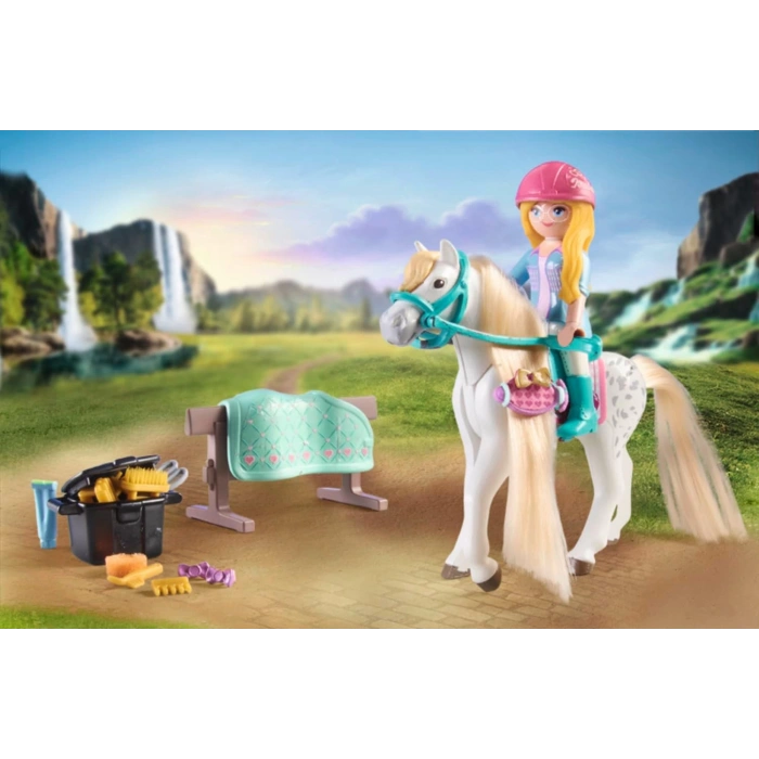 Playmobil Horses Of Waterfall 71354 Isabella & Lioness Yıkama Alanlı, Kapsamlı At Bakımı, Geniş Binicilik ve Birlikte Selfieler, 5 Yaşından Büyük Çocuklar İçin Sürdürülebilir Oyuncak