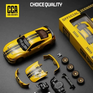 1 Kutu 1:42 Ford Mustang GT 2018 Sarı Araba Modeli Modifiye Edilebilir, Kapıları Açılabilir, Aksesuarları Değiştirilebilir, Oyuncak