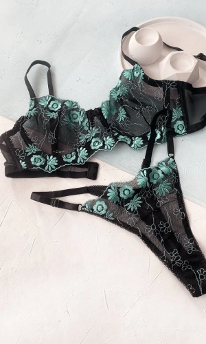 Floral Embroidered Bra Set