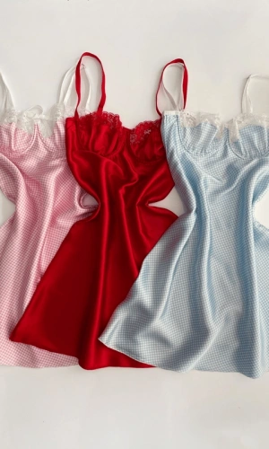 3 Renk Göğüs Dantel Detaylı & Pötikareli Yumuşak Saten Gecelik Set (Gizli Gönderi)