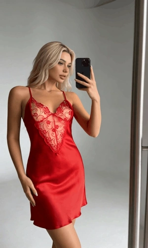Kırmızı Dantel Dekolte Gecelik