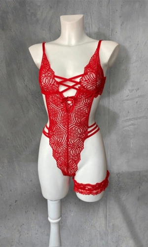 Bacak Aksesuarlı Bodysuit