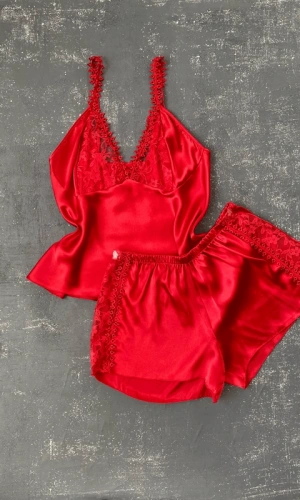 Büyük Beden Dantel Dekolte Şortlu Takım