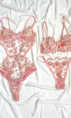 Çiçek Detaylı Bodysuit & Çiçekli Balenli Sütyen Takım