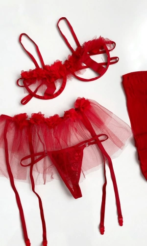 Floral Detailed Skirt Garter Set