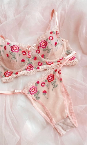 Floral Detailed Bra Set