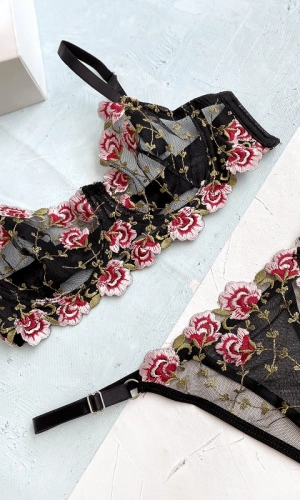 Floral Embroidered Bra Set