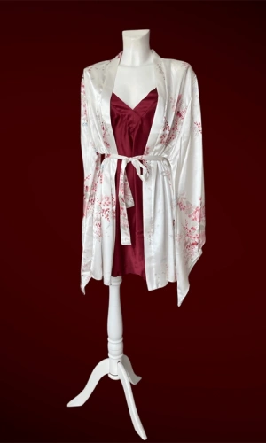 Çiçekli Yarasa Kol Yumuşak Saten Sabahlıklı Takım