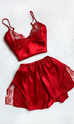 Lace Decollete Shorts Set