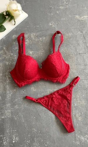 Dantel Detaylı Desteksiz Sütyen Takım