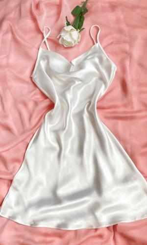 Degaje Yaka Saten Gecelik