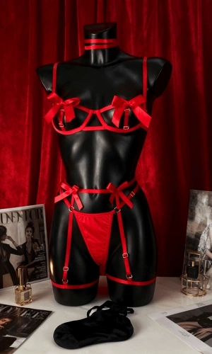 Fiyonk Detaylı Jartiyer Takım