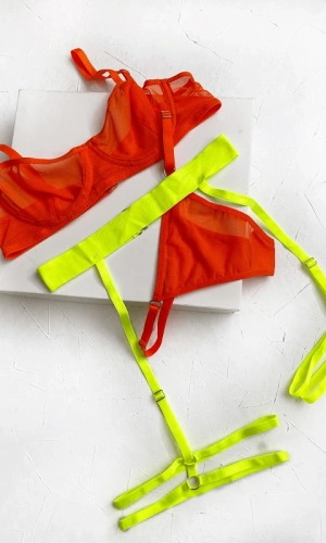 Ring Detailed Bra Set & Garter Combination With Leg Apparatus