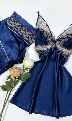 Embroidered Dressing Gown Set