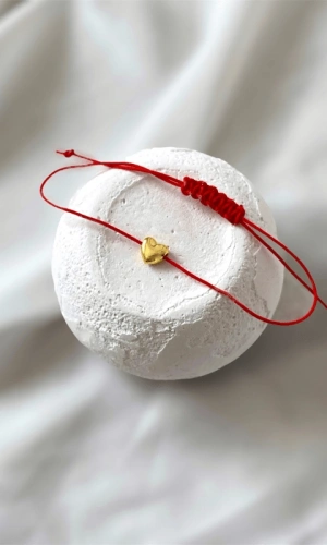 Kalp Detaylı Kırmızı Şans Bilekliği