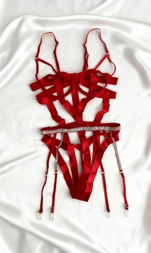 Kırmızı Harness Bodysuit & Taş Baskılı Bacak Bantlı Jartiyer Kemer Kombin