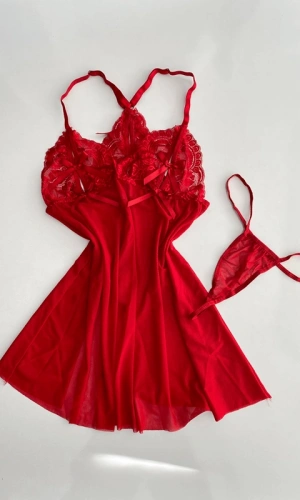 Kırmızı Özel Bölgesi Açık Tül Gecelik