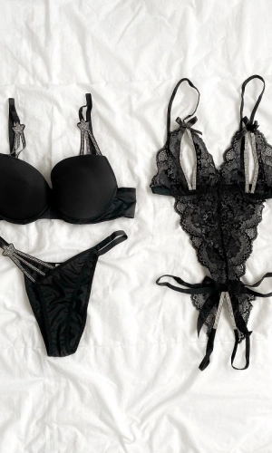 Özel Bölgesi Açık Bodysuit & Yıldız Detaylı Destekli Sütyen Takım Kombin