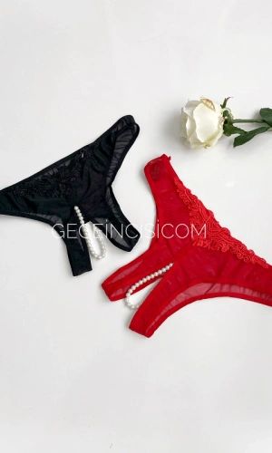 Özel Bölgesi Açık İnci Detaylı String Kombin