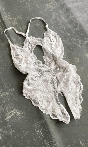 Özel Bölgesi Açık Kalp Detaylı Bodysuit