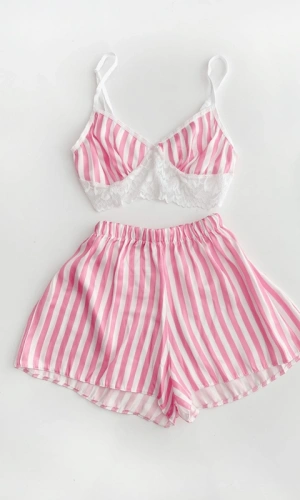 Pembe Çizgili Dantel Detaylı Saten Şortlu Takım