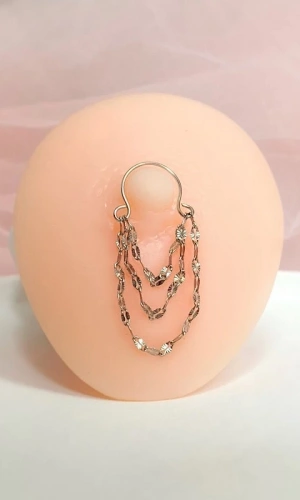 Sallantılı Çelik Zincir Detaylı Delme Gerektirmeyen Göğüs Ucu Piercingi