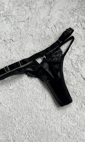 Siyah Bant ve Dantel Detaylı Tanga