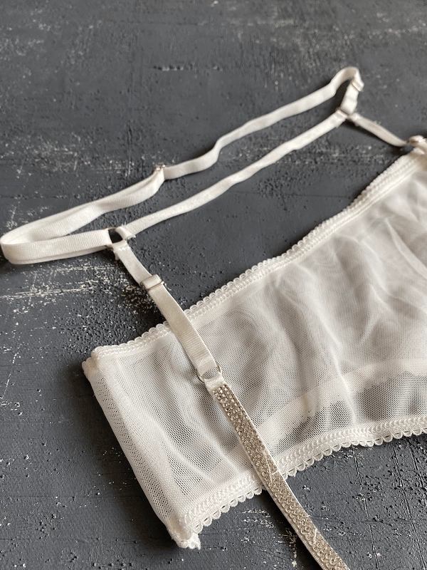 Adjustable Stone Detailed Thong Panty Garter