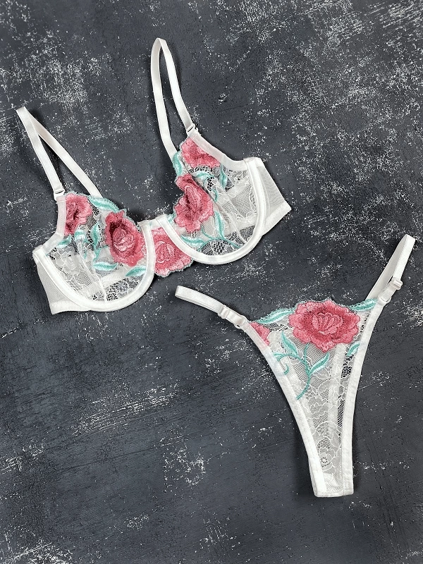 Rose Detailed Underwire Bra Set