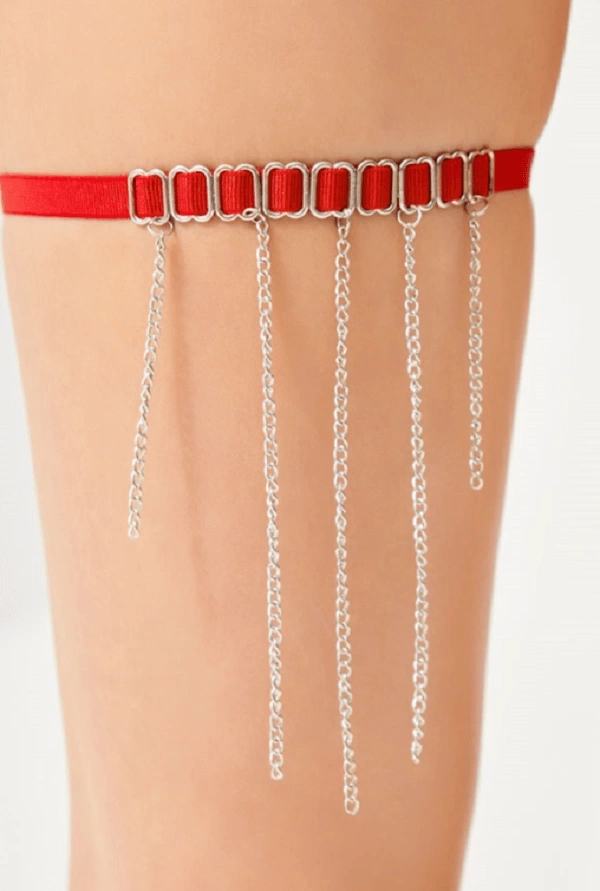 Red Chain Detailed Leg Accessory