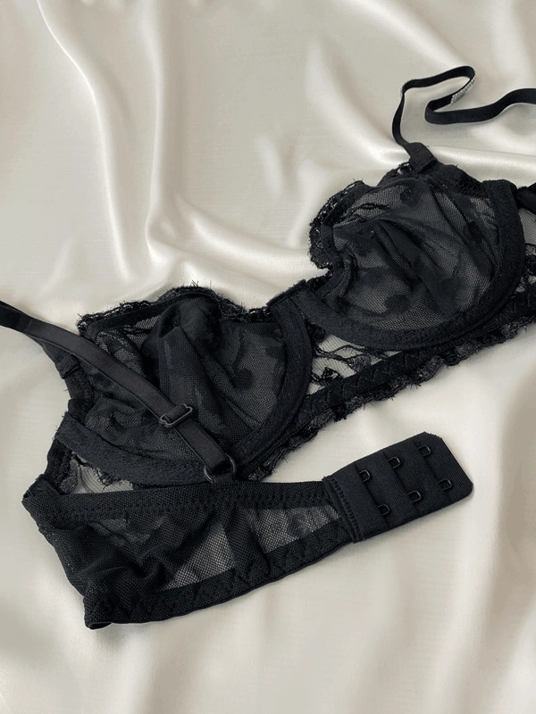 Siyah Kalp Detaylı Balenli Sütyen Takım