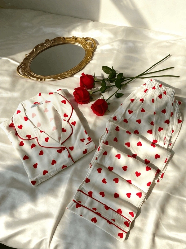 Uzun Kol Kalp Desenli Pijama Takımı