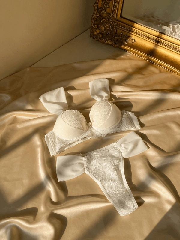 Ekru Kol Tül Detaylı Dantelli Destekli Sütyen Takım