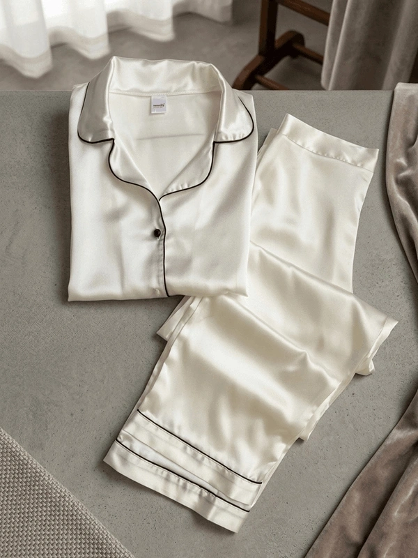 Beyaz Biyeli Saten Uzun Kollu Pijama Takım