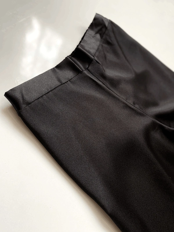 Siyah Biyeli Saten Uzun Kollu Pijama Takım