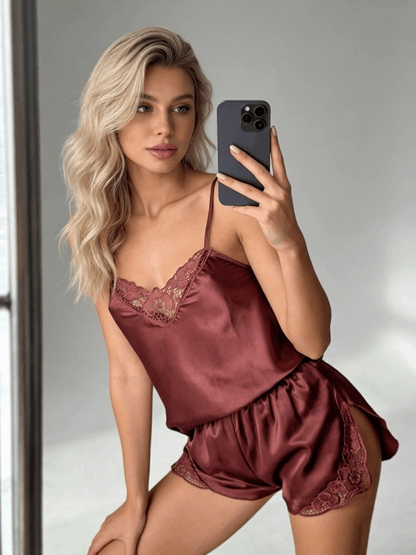 Saten Dantel Detaylı Sabahlık Şortlu Takım