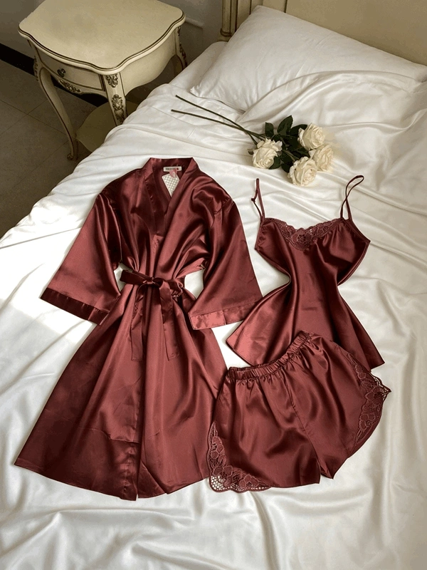 Saten Dantel Detaylı Sabahlık Şortlu Takım