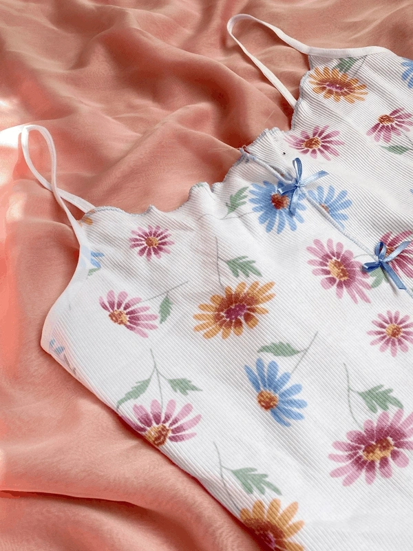 Baby Overloklu Çiçekli Şortlu Takım