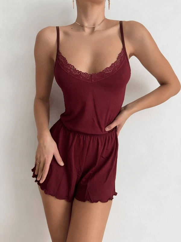 Bordo Dantel Detaylı Yumuşak Crop Şortlu Takım