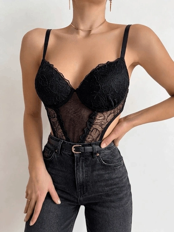 Siyah Destekli Dantel Detaylı Bodysuit