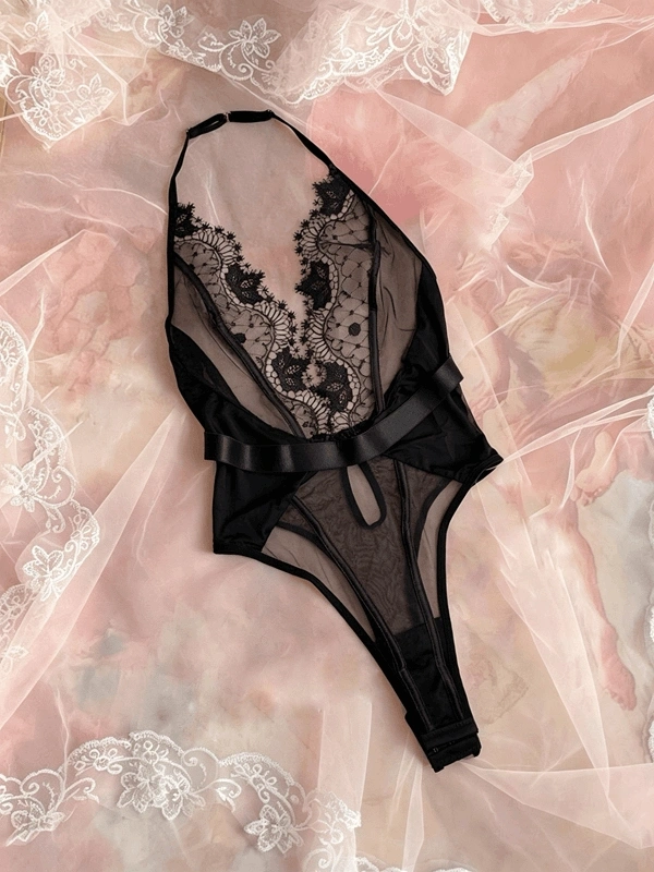 Siyah Derin Göğüs Dekolteli Dantel Detaylı Bodysuit