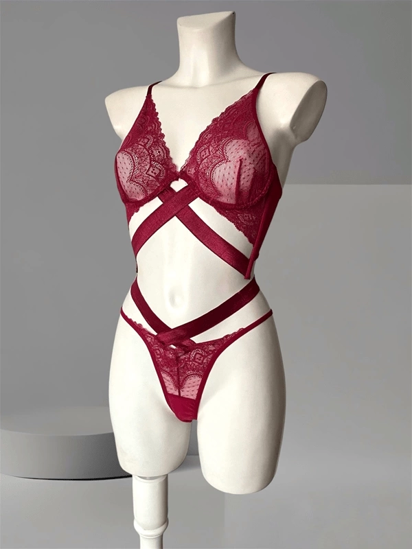 Tape Detailed Underwire Bra Set