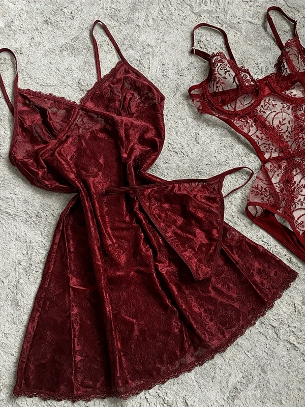 Bordo Çiçek Detaylı Bodysuit & Likralı Gecelik Takım Kombin