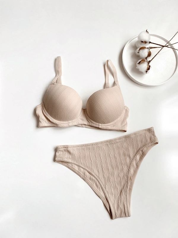 Twist Pattern Bra Set