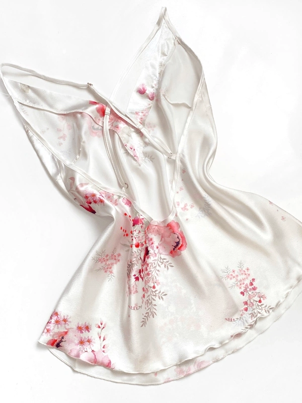 Çiçek Baskılı Yumuşak Saten Şortlu Takım