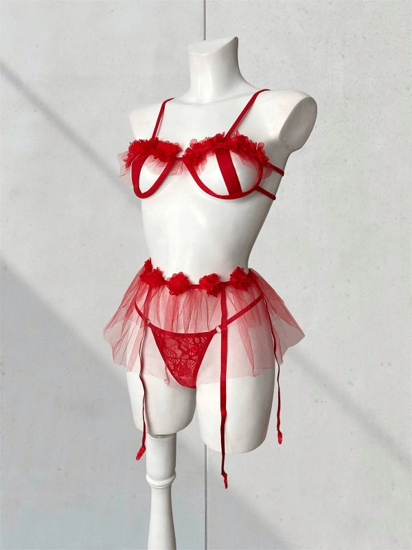 Floral Detailed Skirt Garter Set