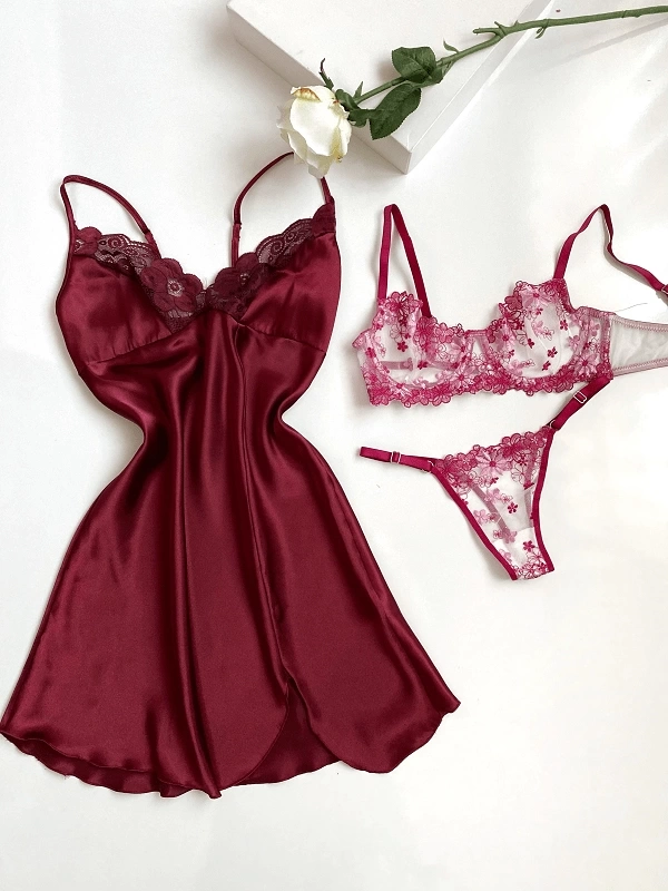 Lace Detailed Satin Nightgown & Daisy Bra Set Combination