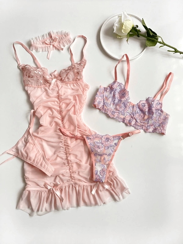 Lace Ruffle Detailed Nightgown & Floral Embroidered Bra Set Combination