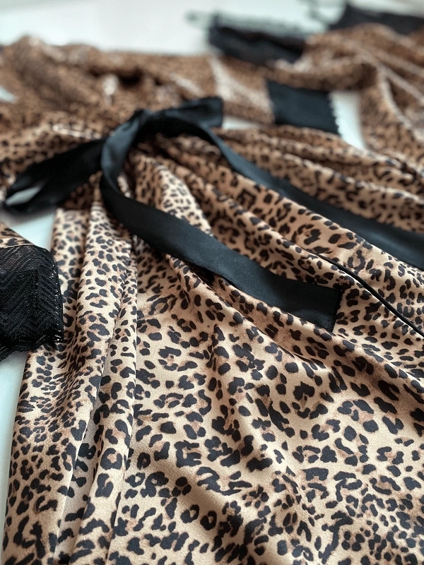 Lace Detailed Leopard Satin Dressing Gown Set